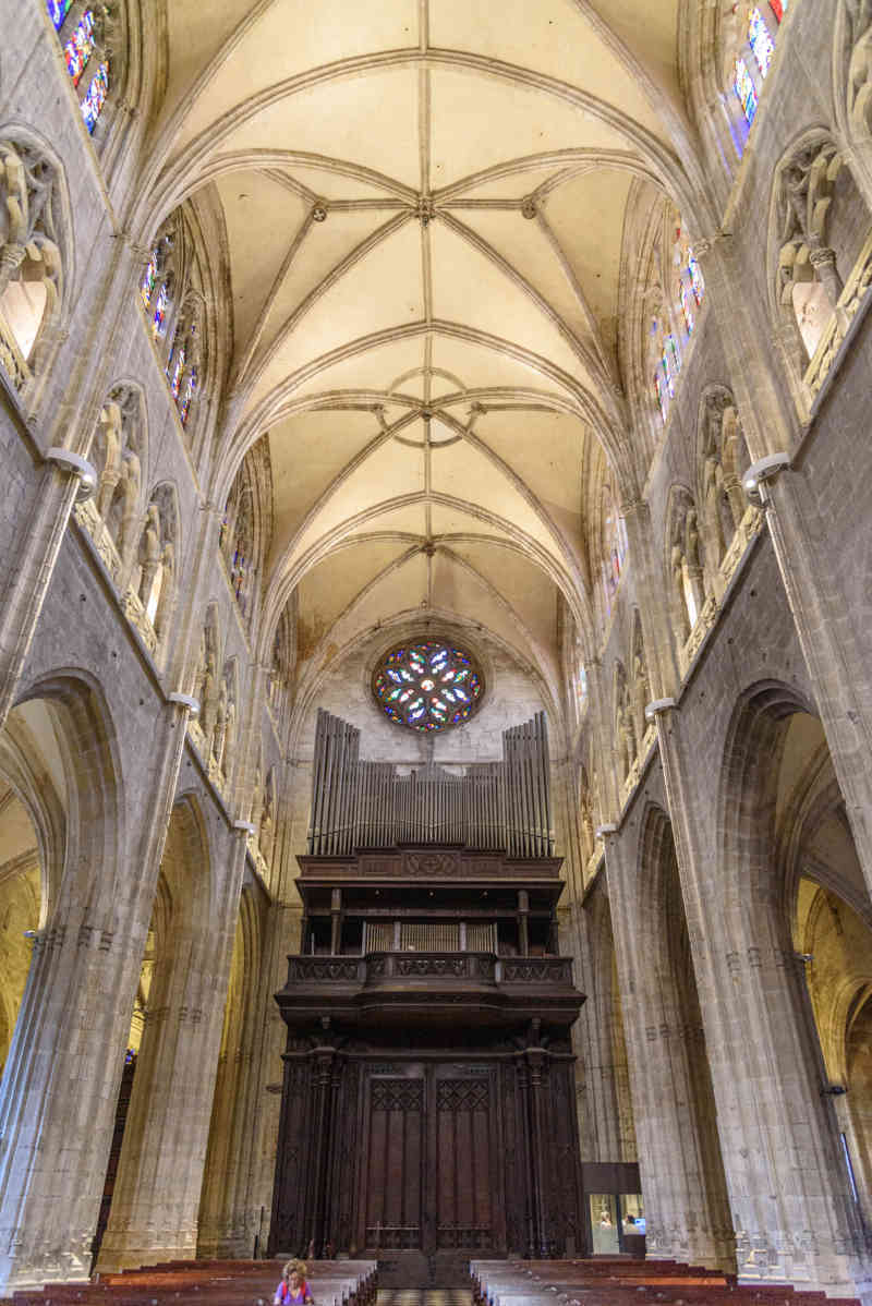 Oviedo 014 - santa iglesia catedral metropolitana el Salvador de Oviedo.jpg